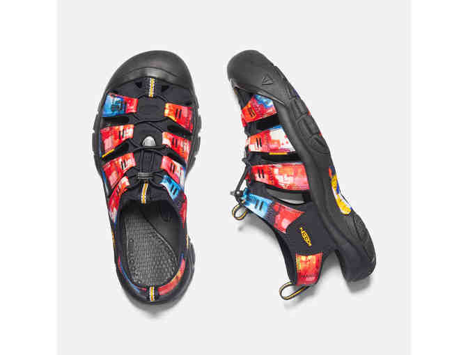 Prize Pack: KEEN x Garcia Newport New York at Night