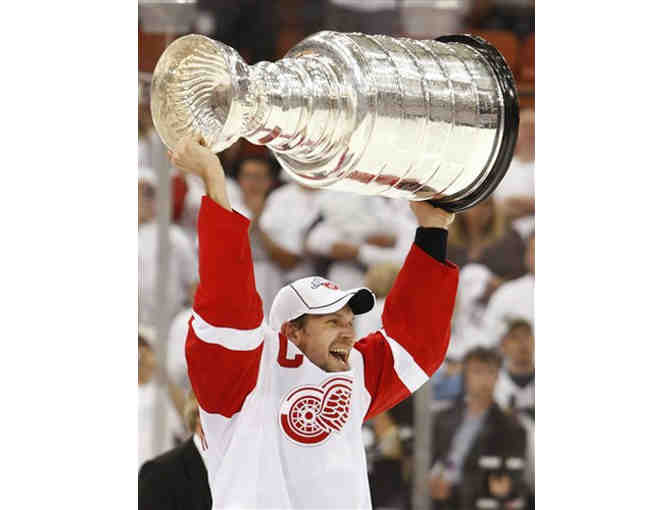 Attend the Wings - Penguins Game With an 'Old Time Hockey' Touch