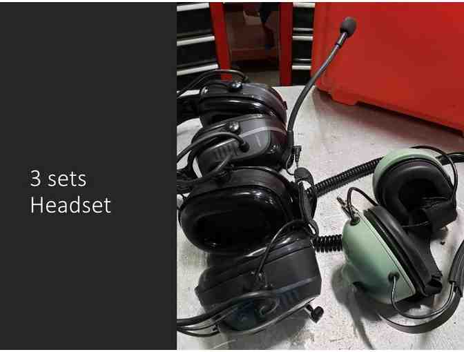 Headsets - Photo 1