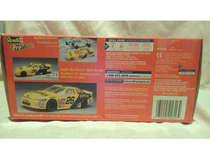 SnapTite Model Racing Car #26 Cheerios - Johnny Benson Taurus