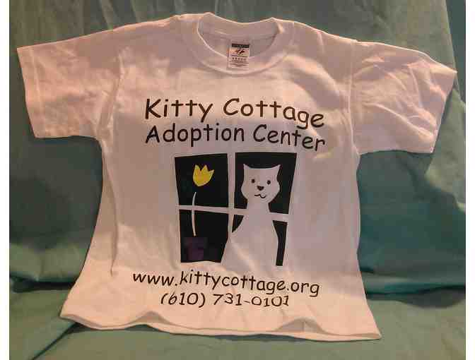 'Classic Style' White Kitty Cottage T-Shirt - Child's Medium