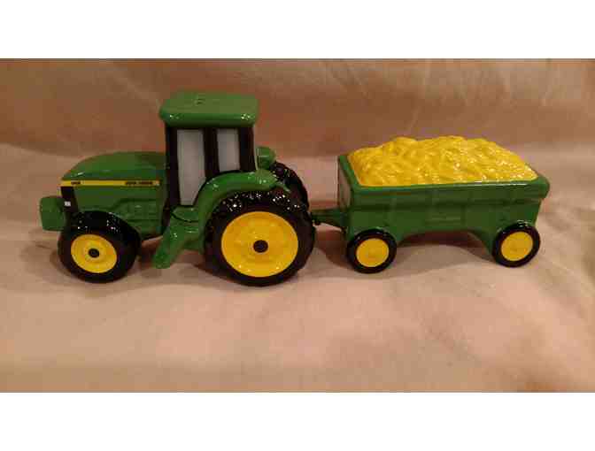 John Deer Tractor and Trailer Salt & Pepper Shaker Set