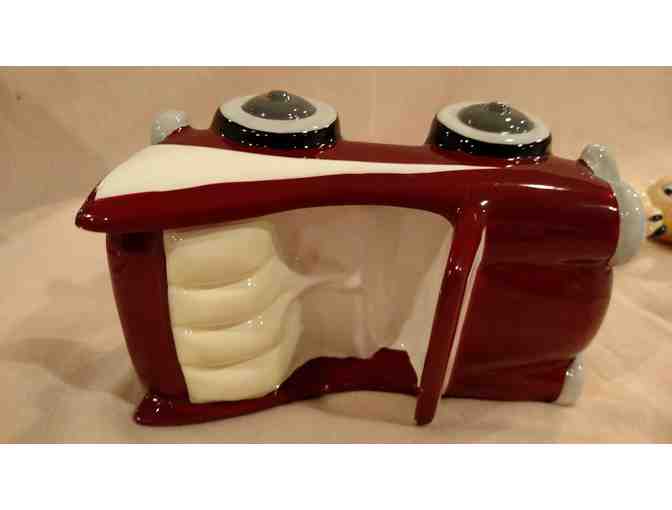 Porky and Petunia Pig Salt & Pepper Shaker & Convertible