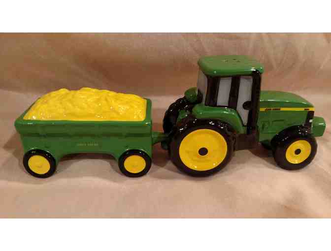 John Deer Tractor and Trailer Salt & Pepper Shaker Set