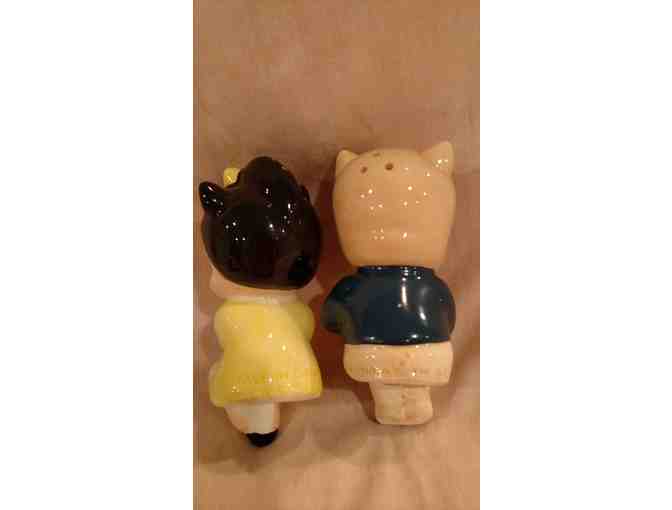 Porky and Petunia Pig Salt & Pepper Shaker & Convertible