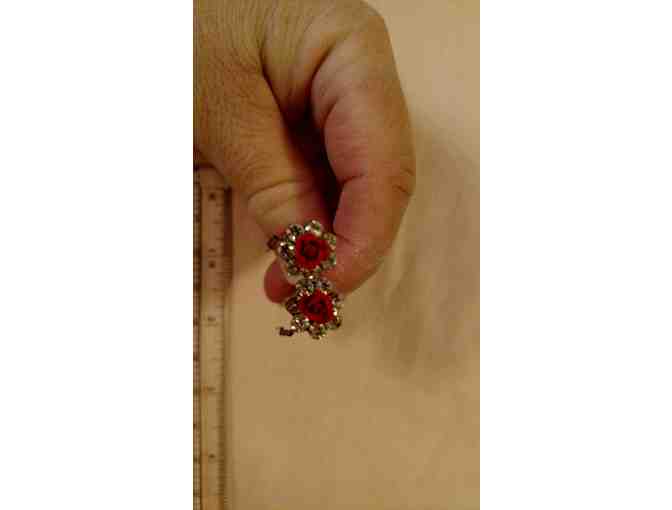 Hairpin with Red Rose-Shaped Beads