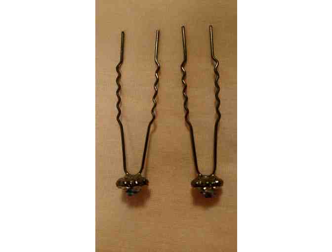 Hairpin With Blue Rose-Shaped Beads