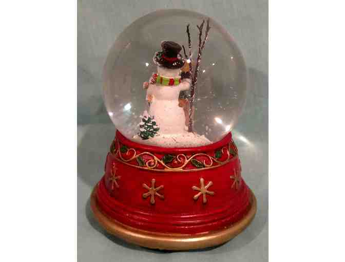 Holiday Time Musical Water Globe