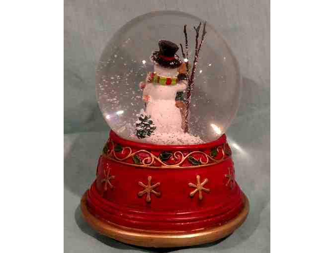 Holiday Time Musical Water Globe