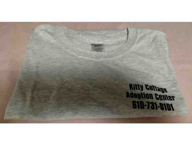 Adult Extra Large Kitty Cottage Crew Neck T-Shirt in Grey