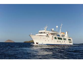 Yacht Isabela II- Galapagos Islands 4 Day/3 Night Cruise, Excursions Included