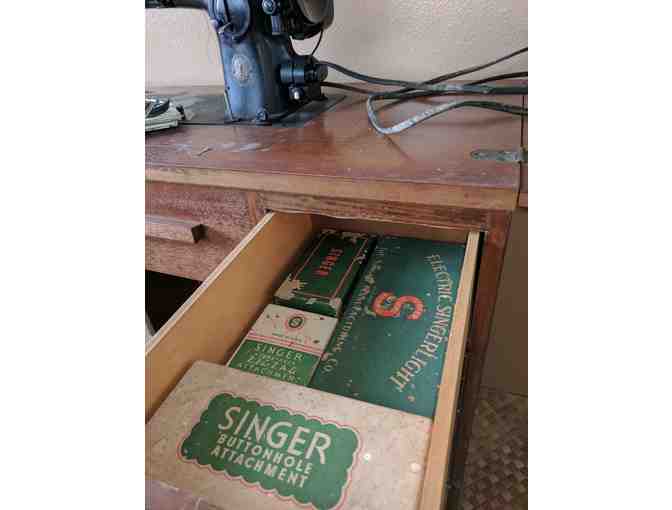 1950s Working Electric Singer Sewing Machine
