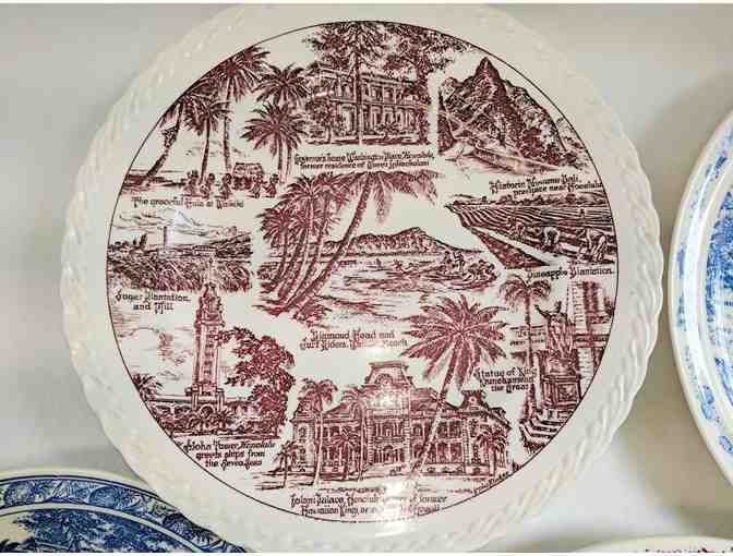 4 Highly Collectible Hawaii Plates