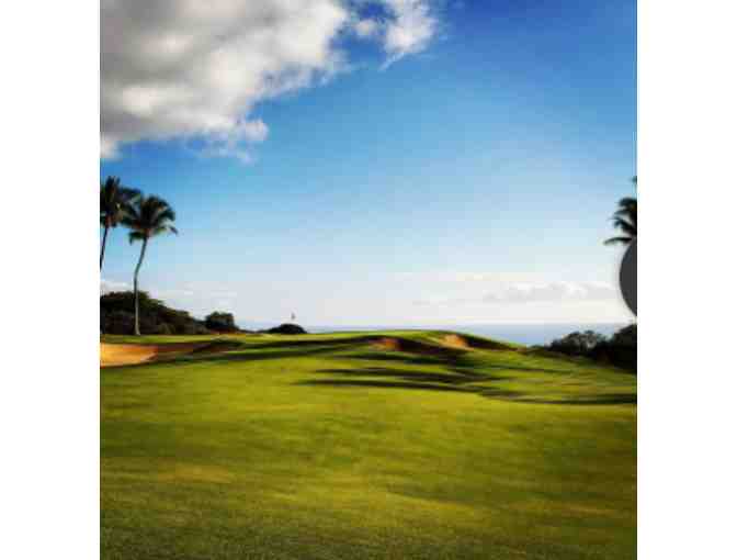 The Club at Hokulia 1 round of golf for 4 people with carts