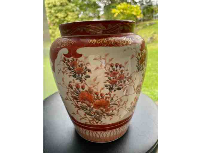 Vase with Asian floral design (approx 7" high) - Photo 1