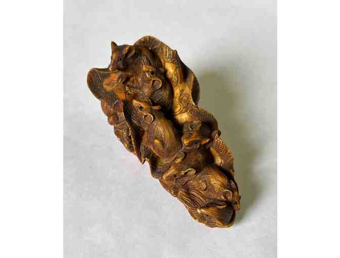 Resin Sculpted Mice Carving