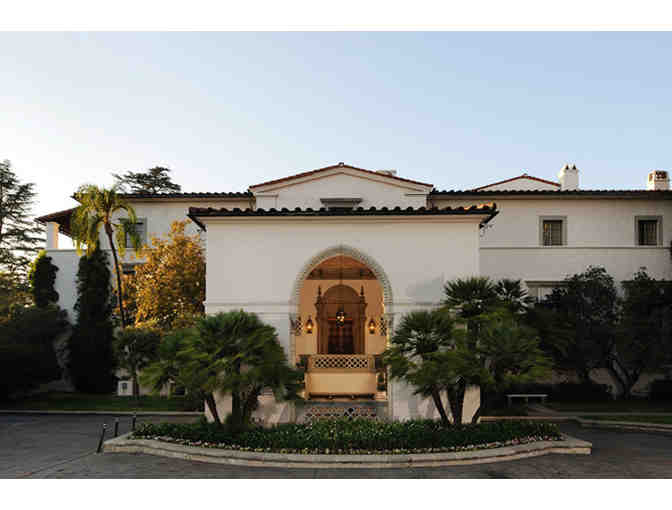 Caltech's Athenaeum: Dinner for two & one night in the Albert Einstein Suite