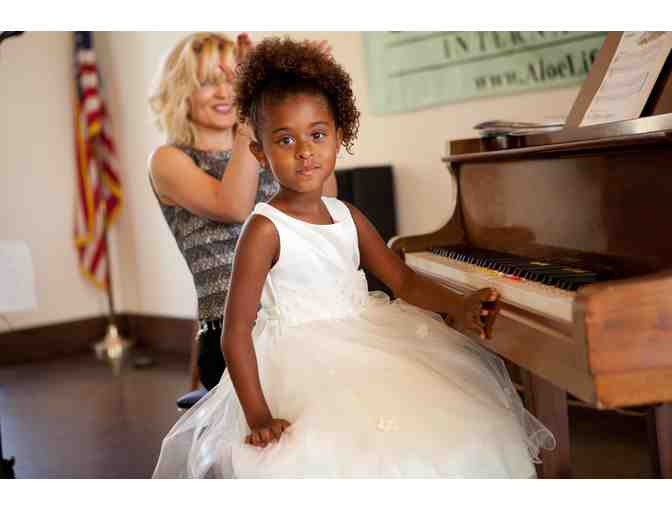 Five 1-Hour Private Piano Lessons at the Oksana School of Music