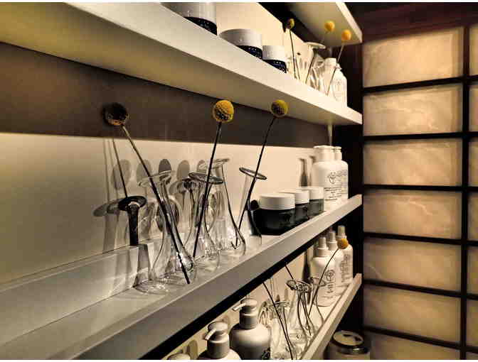 Hi-tech Facial - 60 minutes: Aeonium Integrative Skincare Clinic