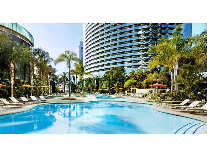 San Diego Getaway: 2-night stay at the Marriott Marquis & Dinner - Photo 1