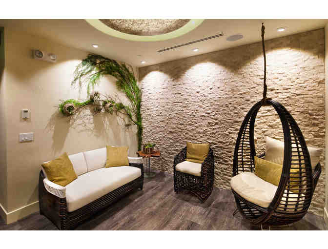 San Diego Getaway: 2-night stay at the Marriott Marquis & Dinner