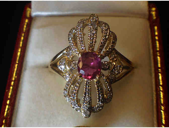 Ruby & Diamond Ring set in 14K Yellow Gold - Photo 2