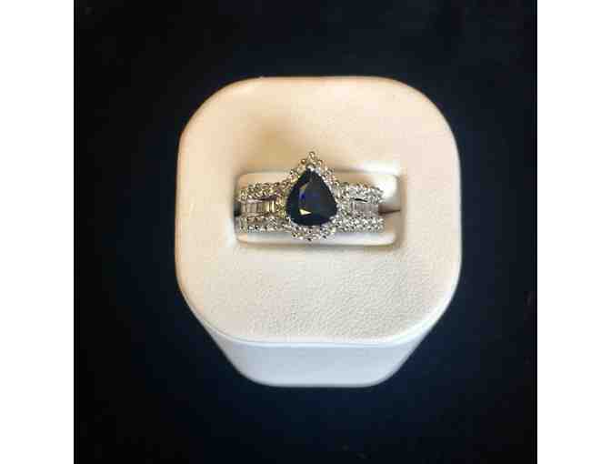 Diamond & Sapphire Ring, Set in 18K White Gold - Photo 2