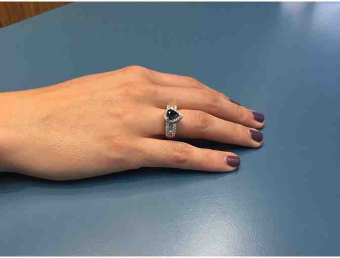 Diamond & Sapphire Ring, Set in 18K White Gold - Photo 5