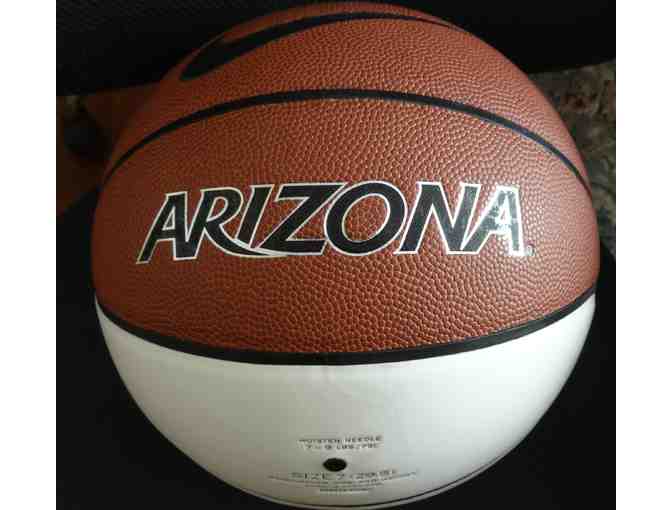 University of Arizona Men's Basketball signed by 2015-2016 Team