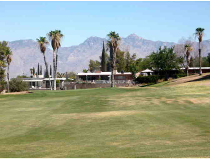 Rolling Hills Golf Course: Certificate for a Round of Golf for 4 People