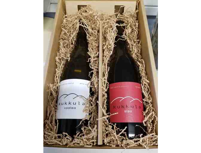 Private Wine Tasting for 4 / 1 Bottle of Wine / 1 Bottle of Olive OIl + Wine Jelly