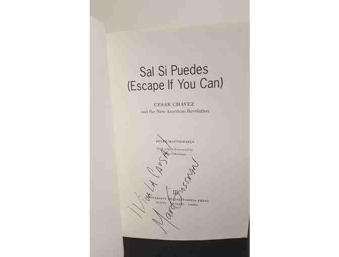 Sal Si Puedes Autographed book
