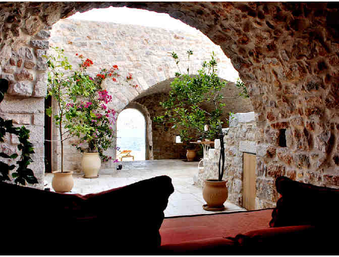 PIRGOS MAVROMICHALI - MANI