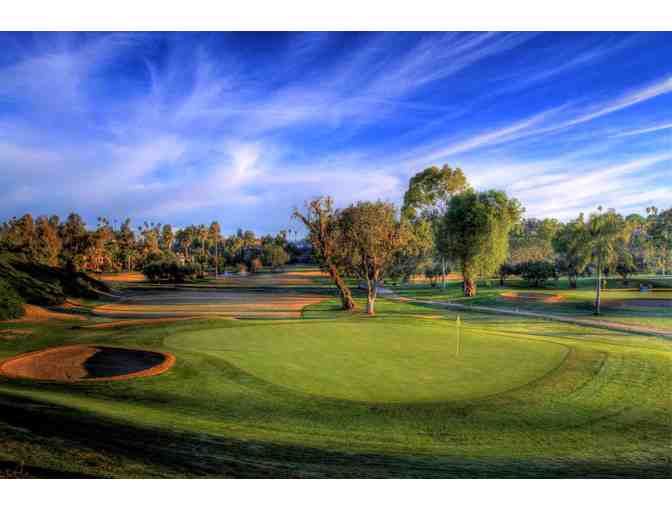 Victoria Club - Four-Some of Golf