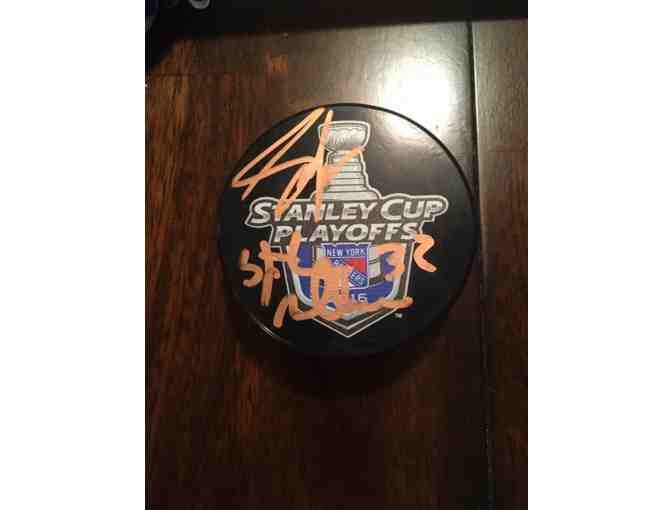 NY Rangers 2016 Stanley Cup Playoffs Graves/Matteau signed puck