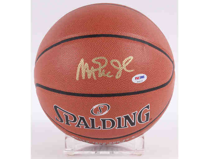 Magic Johnson Signed & Authenticated Official NBA Basketball with Display Case