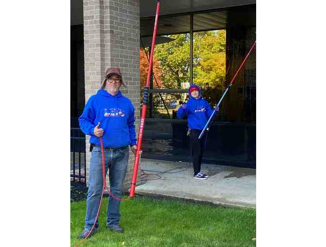 Lakewood Window Cleaning Gift Set