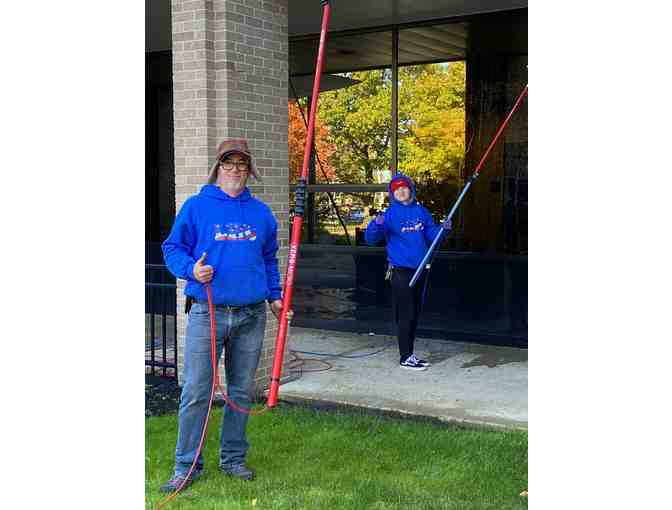 Lakewood Window Cleaning Gift Set