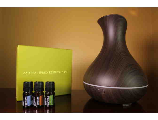 doTERRA Family Essential Oils Kit and Vic Tsing Diffuser