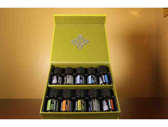 doTERRA Family Essential Oils Kit and Vic Tsing Diffuser