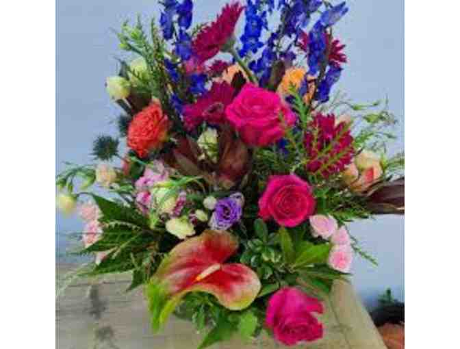 Bouquet-of-the-Month : One Year of Flowers from Coqui Design