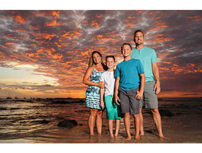 One Hour Family Photo Session by Tamarindo Family Photos, for up to 6 People