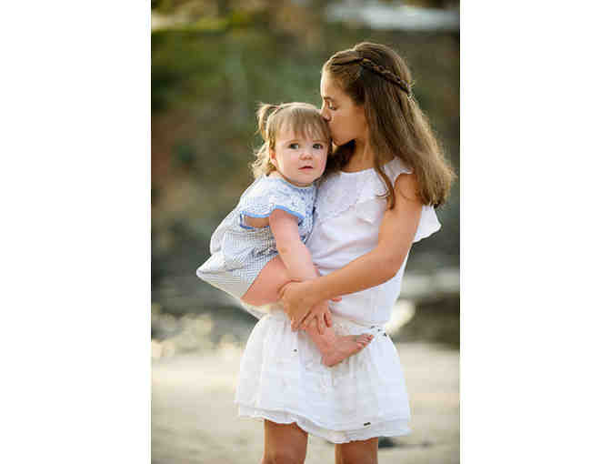 One Hour Family Photo Session by Tamarindo Family Photos, for up to 6 People