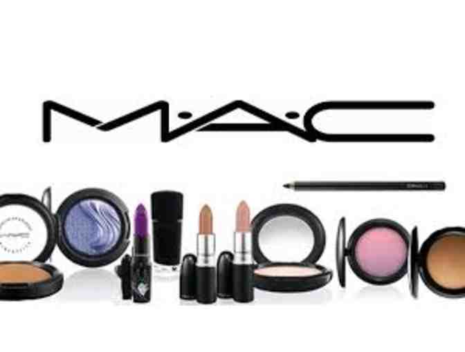 Gorgeous Box of MAC Cosmetics