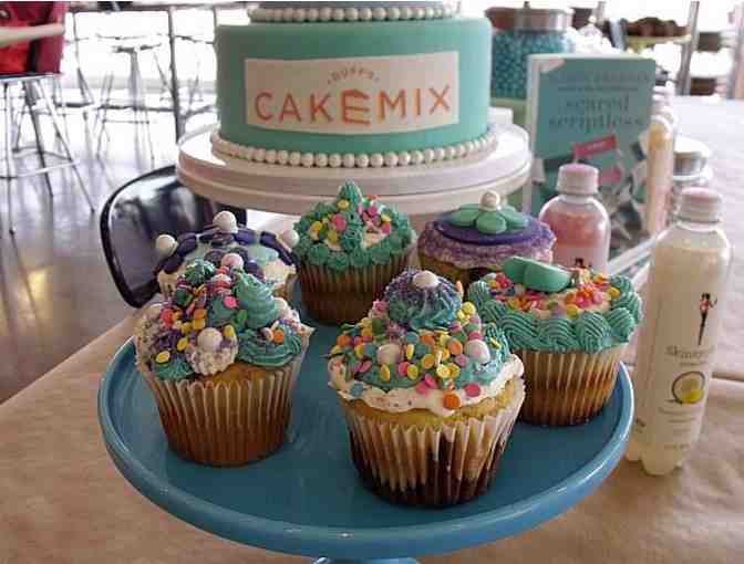 Duff's Cakemix Cake or Cupcake Decorating Experience for 4!