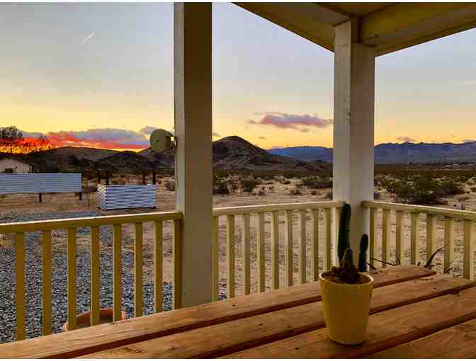 Joshua Tree Cottage - 3 Night Stay in a 3 Bedroom!