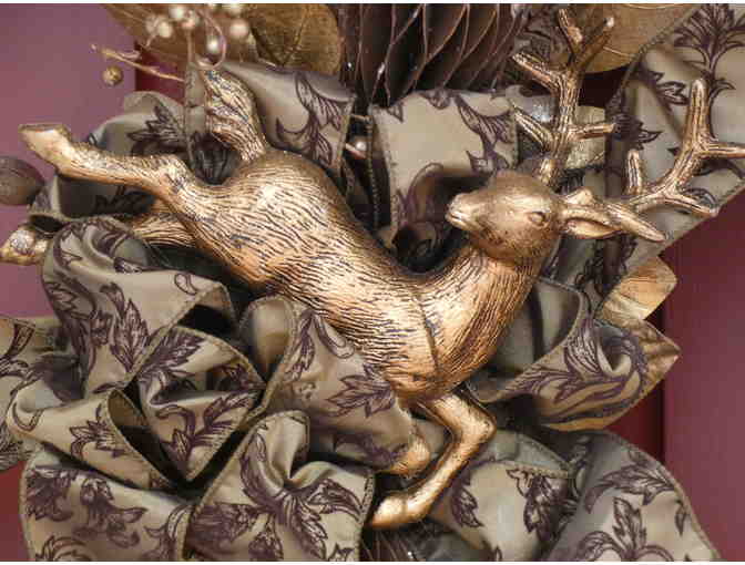 Elegant Gilded Reindeer Wreath