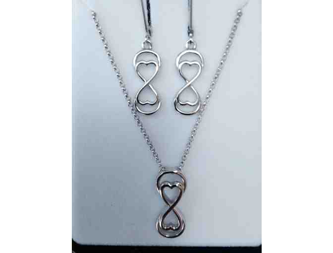 Gallant Jewelers Infinity Necklace and Earring Set
