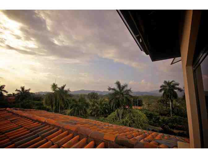 COSTA RICAN VACATION - SIX NIGHTS FOR 4 COUPLES