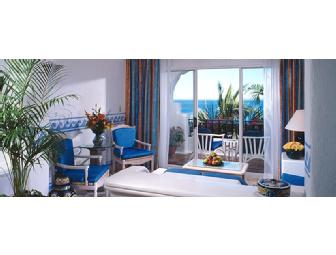 1 Week at Pueblo Bonito Blanco in Cabo San Lucas, Mexico